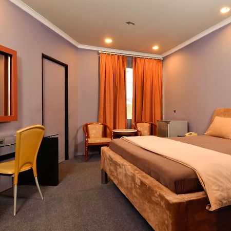 Hotel Peninsula Mangga Besar Jakarta Exteriér fotografie